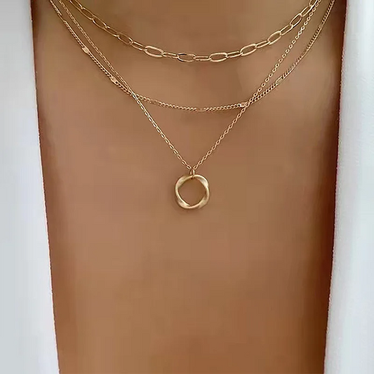 Gold Vintage Circle Pendant Necklace